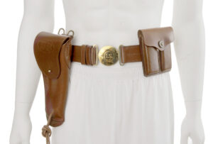 US WW2 Officers Leather Belt M1916 Holster and Leather 45 Magazine Pouch